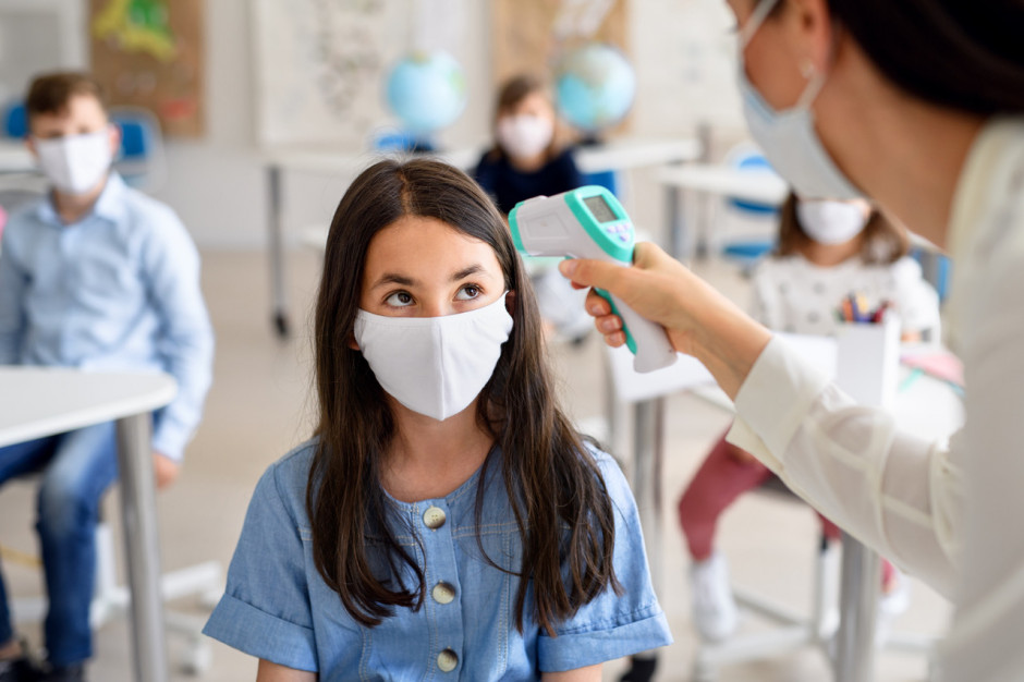 Fot. Shutterstock (zdjęcie ilustracyjne) Pediatra o PIMS: w przyspieszonym trybie poznajemy nową jednostkę chorobową
