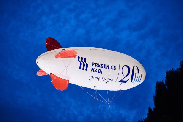 Jubileuszowy balon Fresenius Kabi nad Kutnem