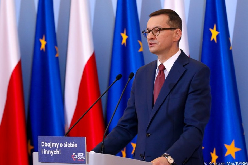 Premier Mateusz Morawiecki: - Szczepienia przeciw koronawirusowi rozpoczną się pewnie od lutego, może od marca. Fot. Twitter/Kancelaria Premiera/Krystian Maj Premier: szczepienia przeciw koronawirusowi pewnie od lutego, może od marca