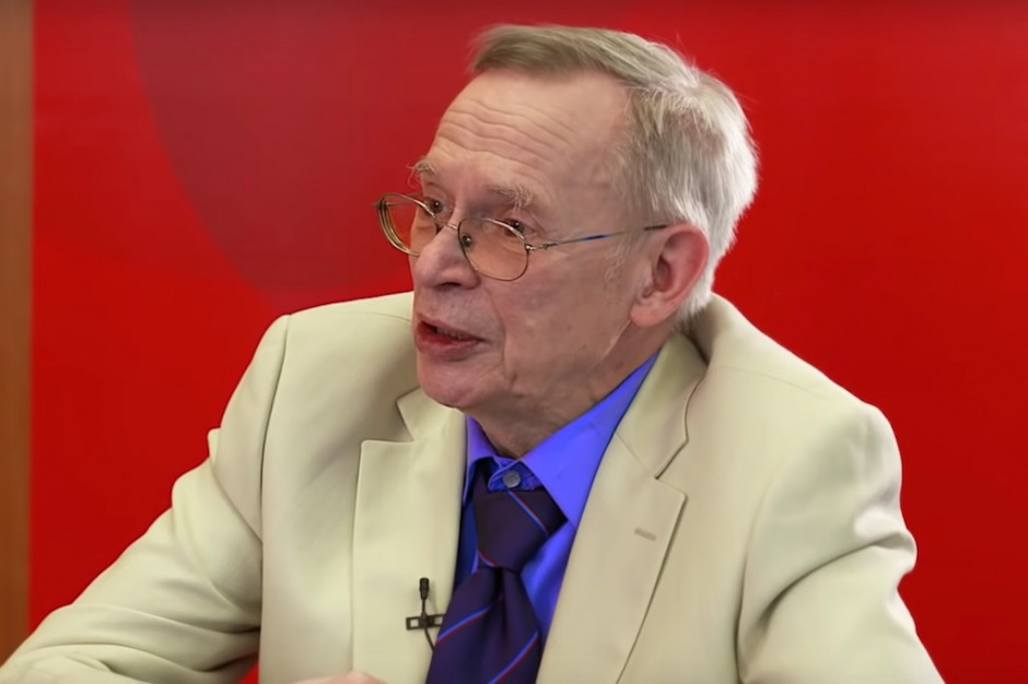 Prof. Włodzimierz Gut; FOT. YouTube - ERGO Hestia/Screen PTWP Ekspert: liczby potwierdzonych zakażeń koronawirusem falują, bo sobie odpuszczamy