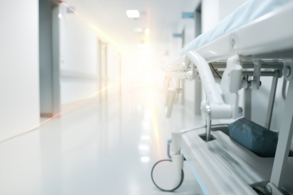 FOT. Shutterstock (zdjęcie ilustracyjne) W miesiąc w Polsce zmarło ponad 64 tysiące osób