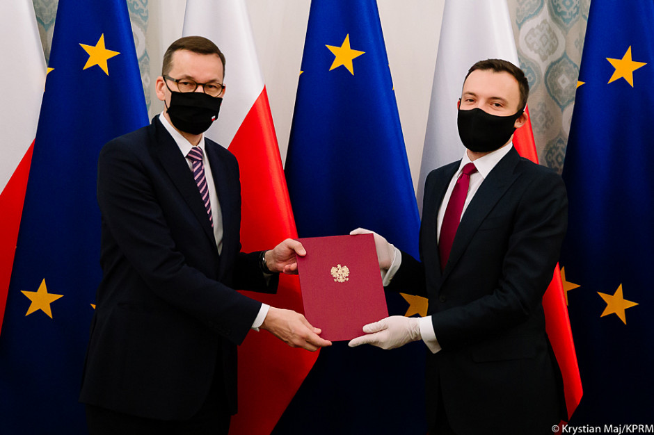 Premier Mateusz Morawiecki i dr Radosław Sierpiński; FOT. ABM Dr Radosław Sierpiński został pełnomocnikiem premiera ds. sektora biotechnologii