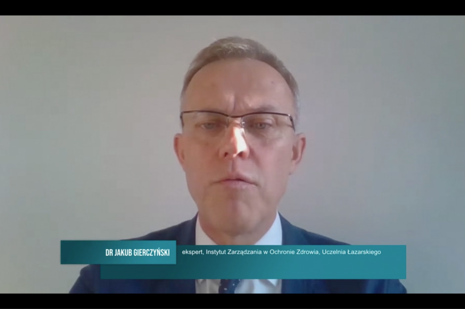 Dr Jakub Gierczyński: - Ważne dla skuteczności leczenia pacjentów z agresywną postacią RZS jest włączanie do programu lekowego jak największej liczby opcji terapeutycznych. Fot. screen/PTWP Dr Gierczyński: w RZS różnorodność terapii innowacyjnych prowadzi do obniżenia kosztów