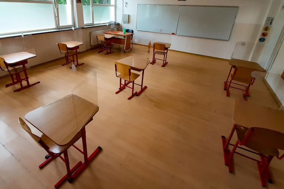 Kiedy uczniowie będą mogli wrócić do szkoły? Fot. Shutterstock Od 11 stycznia ruszają testy przesiewowe dla nauczycieli klas I-III, szkół specjalnych i szkolnej administracji