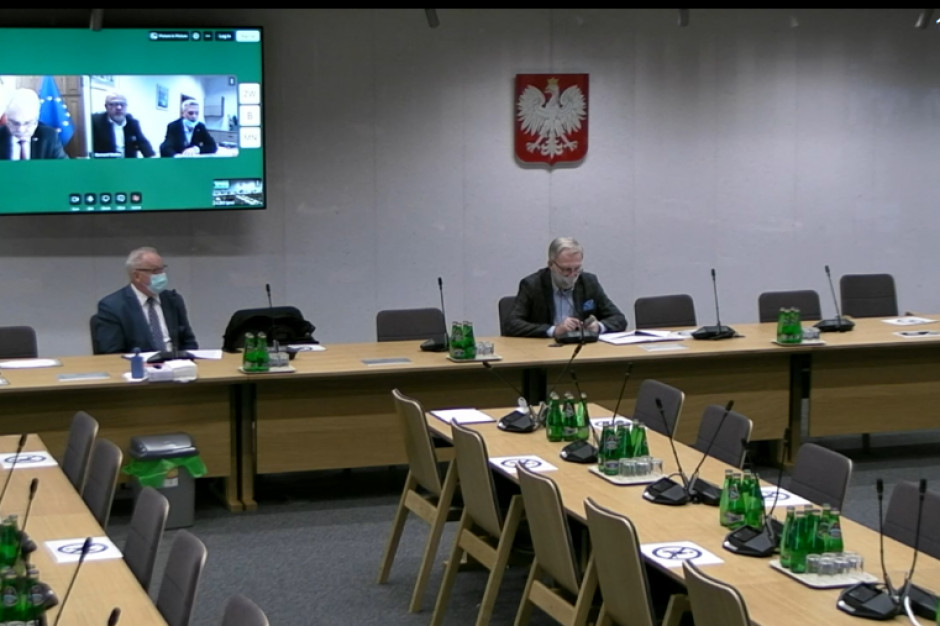 Łączne przychody i koszty Funduszu zostaną zwiększone o ponad 145,8 mln zł Fot. transmisja Sejm: Komisja Zdrowia pozytywnie o projekcie zmiany planu finansowego NFZ