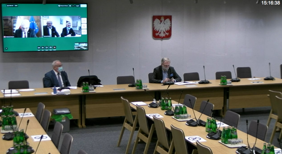 Łączne przychody i koszty Funduszu zostaną zwiększone o ponad 145,8 mln zł Fot. transmisja Sejm: Komisja Zdrowia pozytywnie o projekcie zmiany planu finansowego NFZ
