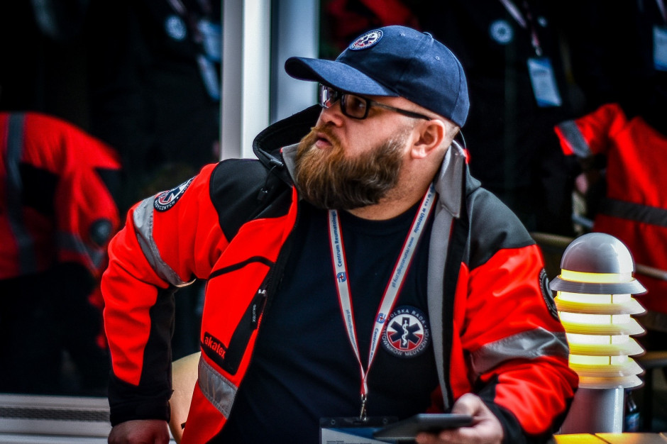 Piotr Dymon, przewodniczacy Ogólnopolskiego Związku Zawodowego Ratowników Medycznych. Fot. archiwum Dyspozytorów medycznych jest za mało od dawna, ale nie było wymogu zgłaszania braków obsad