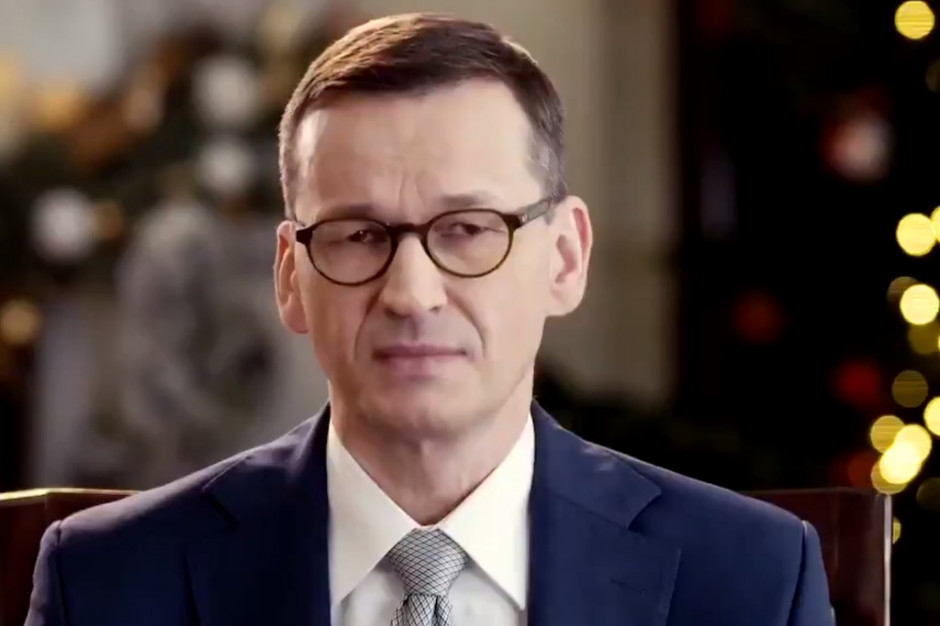 Mateusz Morawiecki podczas wystąpienia w TVP, 23 grudnia 2020 r.; FOT. Twitter, TVP/Screen PTWP Premier: troska o zdrowie to najbardziej wartościowy świąteczny prezent