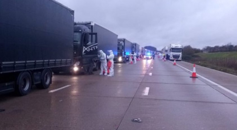 Szef MON: żołnierze, którzy przeprowadzali testy kierowcom ciężarówek w Anglii, po południu wracają do Polski