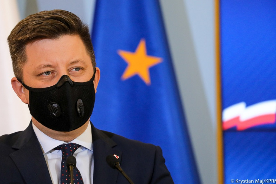 Szef KPRM, pełnomocnik rządu ds. szczepień Michał Dworczyk Fot. Twitter Dworczyk: od przyszłego tygodnia zmniejszamy "bufor" szczepionek w magazynach ARM