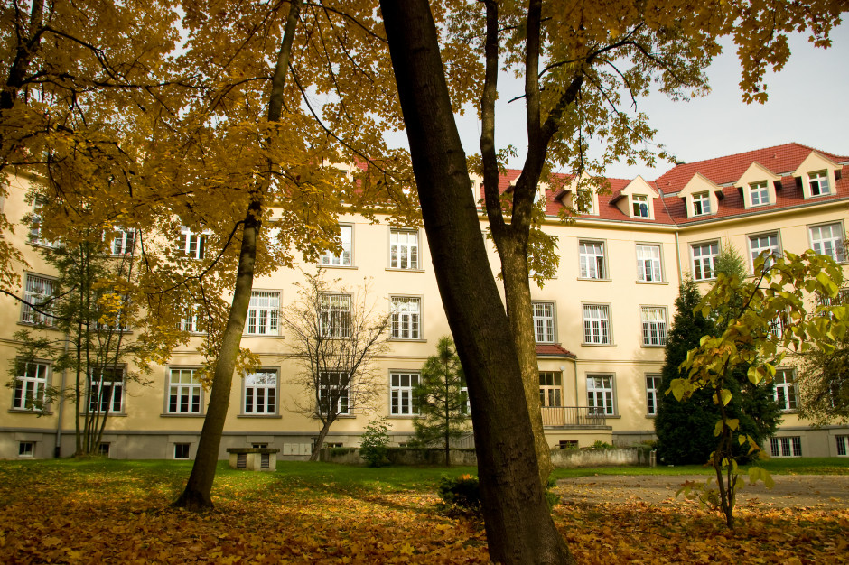 Trudno obecnie ocenić, ilu pacjentów leczono w szpitalu przed II Wojną Światową Fot. babinski.pl Kraków: szpital psychiatryczny im. Babińskiego przyjął 500-tysięcznego pacjenta