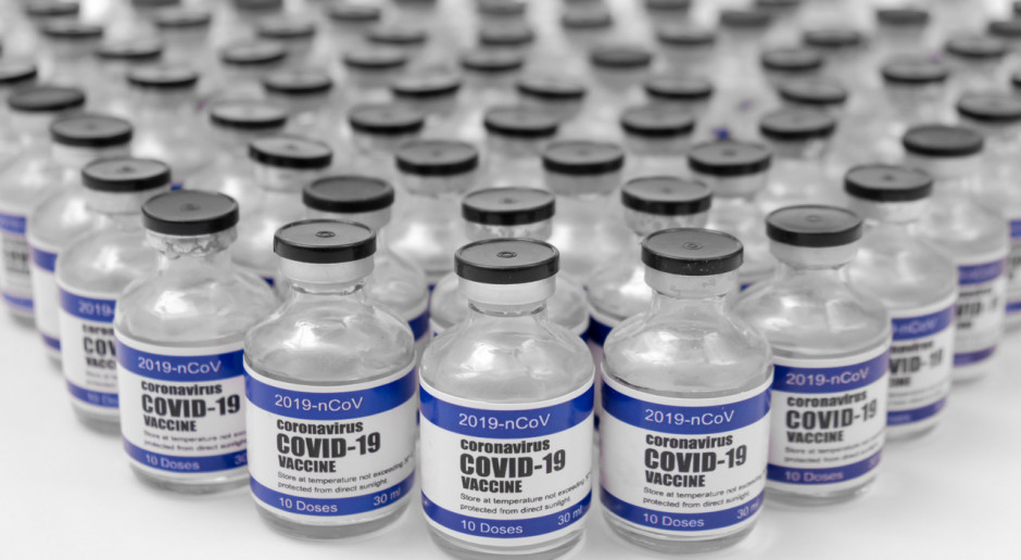 Szczepionki przeciw COVID-19. Prawie 3 mln dawek dotarło do Polski, w drodze kolejne dostawy