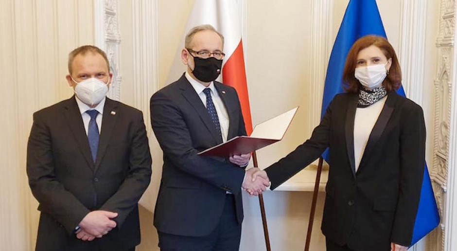 Chcę przybliżyć społeczeństwu wagę i znaczenie działania wojewódzkich inspekcji farmaceutycznych - podkreśla nowo powołana szefowa GIF Fot. MZ Jest nowy Główny Inspektor Farmaceutyczny: Ewa Krajewska powołana na stanowisko