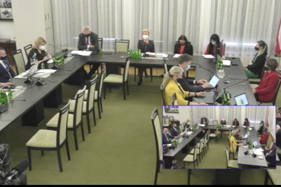 Trwa posiedzenie senackiej Komisji Zdrowia o szczepieniach: oglądaj transmisję