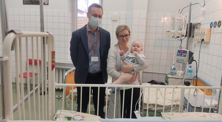 Szpital w Zielonej Górze: bez tej operacji chłopiec byłby skazany na przetokę jelitową