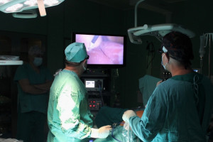 Ortopedzi ze szpitala w Hrubieszowie wszczepili pacjentce nowoczesną endoprotezę stawu ramiennego