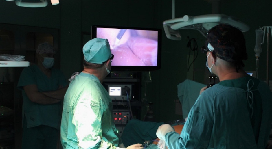 Ortopedzi ze szpitala w Hrubieszowie wszczepili pacjentce nowoczesną endoprotezę stawu ramiennego