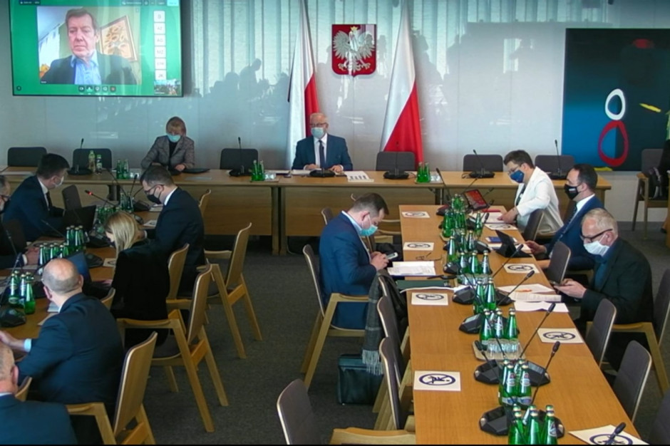 Na zdj. posiedzenie Sejmowej Komisji Zdrowia. Fot. screen sejm.gov.pl Szczepienia w drugim kwartale? Dworczyk: nie możemy nic zaplanować
