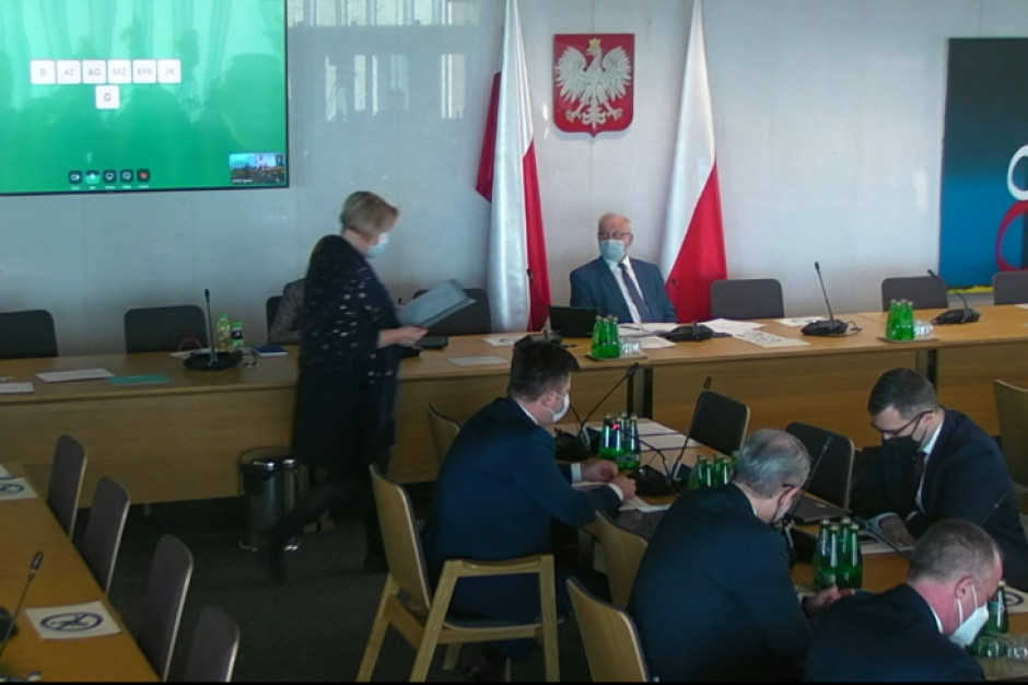 Przesunięcie dostaw zdezorganizowało częściowo zarządzanie szczepieniami - mówił minister zdrowia Fot. screen Niedzielski o dwóch ryzykach zagrażających szczepieniom. Jedno już się zmaterializowało