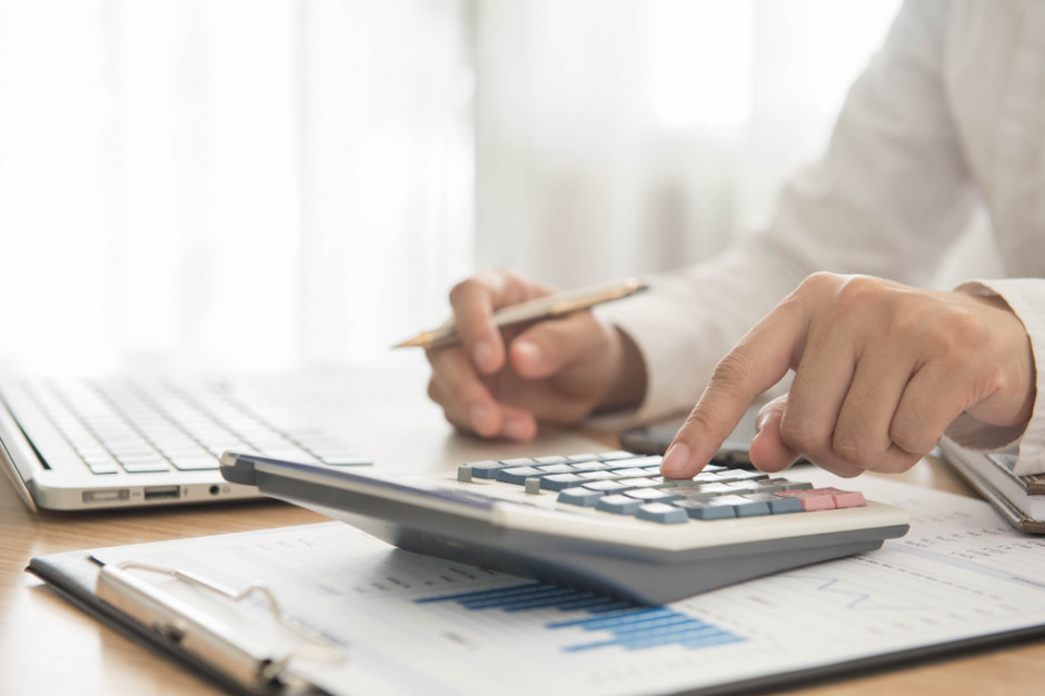 Chodzi o zwrot kwoty 7,6 mln zł Fot. Shutterstock Szpital ma zwrócić do NFZ zaliczki na leczenie. Pyta, jak miał zrealizować cały kontrakt w pandemii