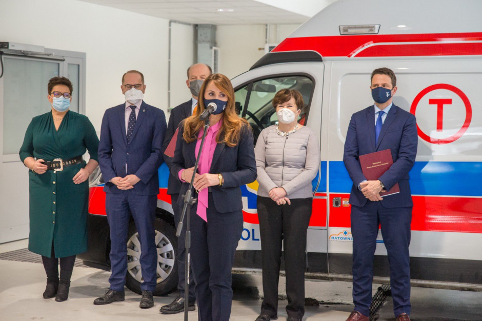 Największa inwestycja - Szpital Południowy, wyczekiwany przez mieszkańców Warszawy gotowy! - cieszyła się 11 lutego Renata Kaznowska, wiceprezydent Warszawy. Fot. Renata Kaznowska/Twitter Wiceprezydent stolicy: Południowy radzi sobie lepiej niż Narodowy