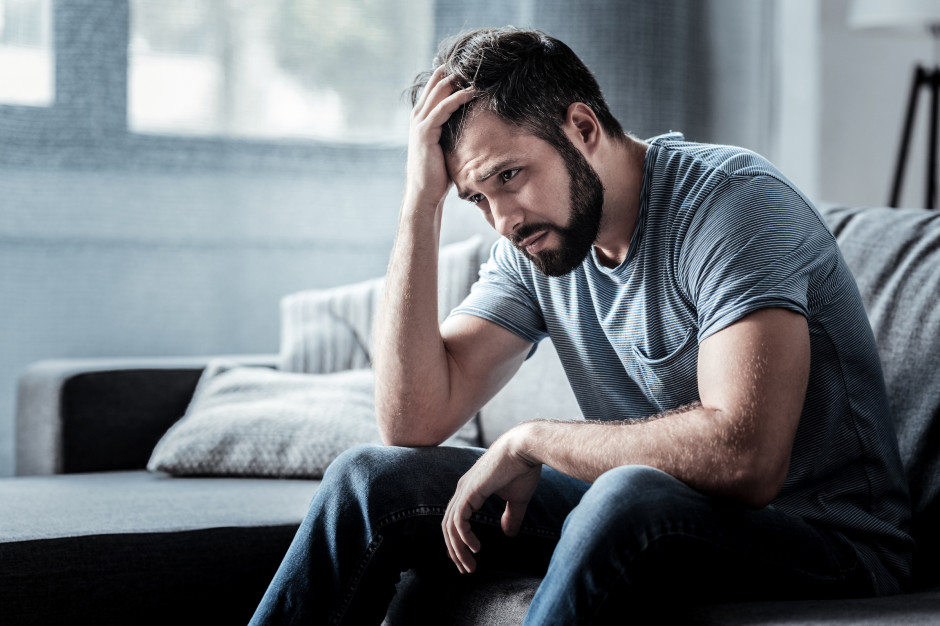Ciągłe zmęczenie, duszność, kaszel, zaburzenia pamięci - oznaki zespołu Post- Covid. Fot. Shutterstock (zdj. ilustracyjne) Pacjenci postcovidowi nie są zdrowi. Jak wyznaczyć ich ścieżkę leczenia?