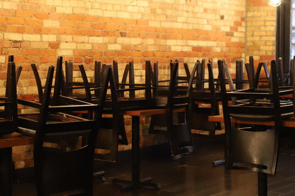 Restauracje wciąż zamknięte/ Foto: Shutterstock Czego potrzeba, żeby otworzyć hotele i gastronomię? Minister zdrowia odpowiada