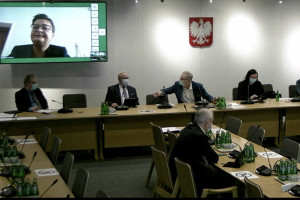Sejm: przepisy dotyczące dodatków covidowych w ochronie zdrowia nadal wywołują chaos