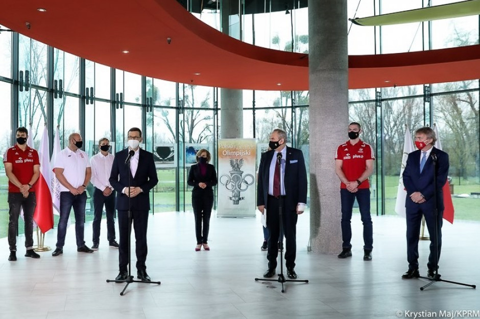 Rząd zdecydował o zaszczepieniu kadry olimpijskiej i narodowej reprezentującej Polskę na Mistrzostwach Europy; Fot. Kancelaria Premier/Twitter Nowelizacja rozporządzenia wprowadzająca szczepienia sportowców
