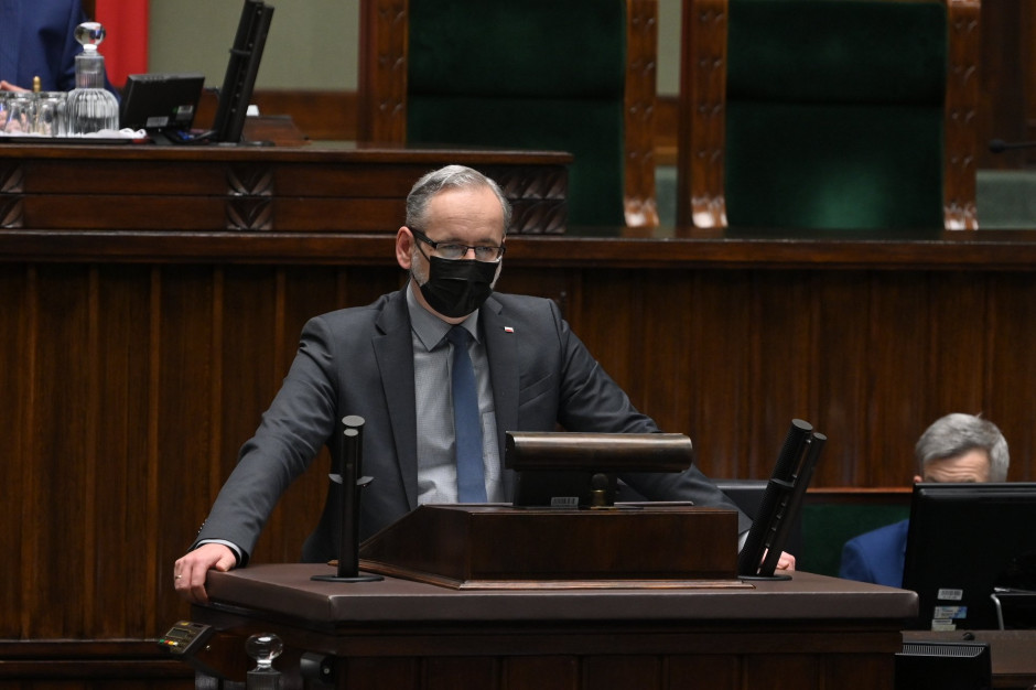 - Przez tę pandemię możemy przejść tylko razem - podsumował swoje wystąpienie w sejmie minister zdrowia. Fot. Ministerstwo Zdrowia/Twitter Niedzielski w Sejmie o różnicach między drugą i trzecią falą pandemii