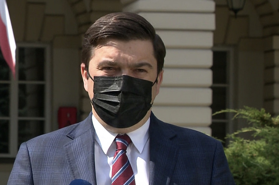 Andrusiewicz: liczymy, że od czerwca Polska przystąpi do projektu tzw. paszportów covidowych