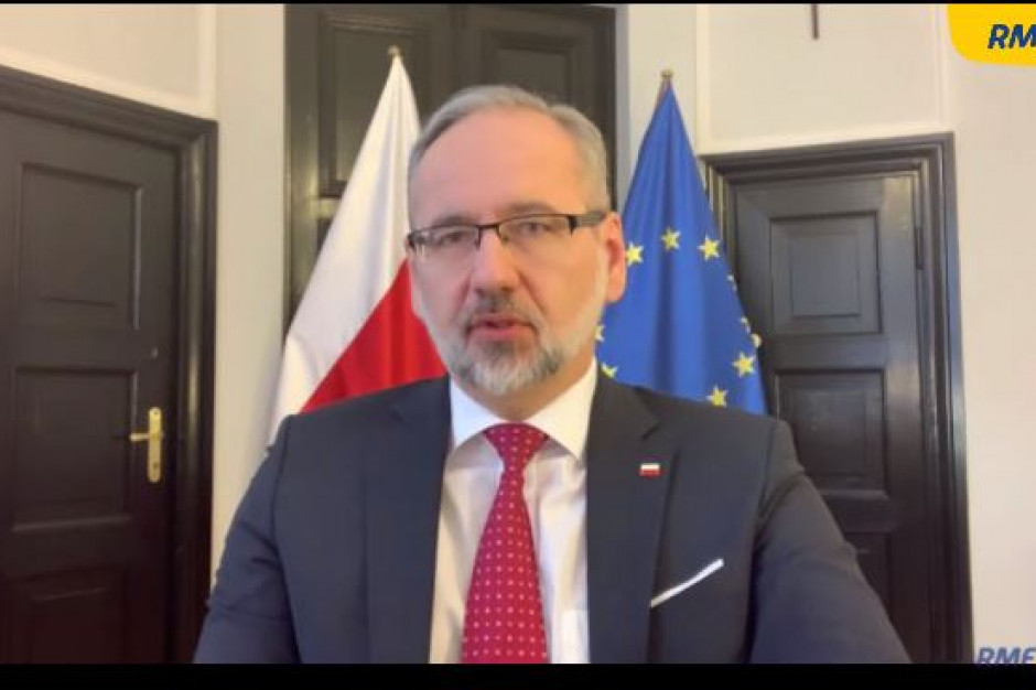 Jeszcze w sprawie luzowania obostrzeń decyzje nie zapadły - powiedział rano minister Niedzielski. Fot. screen RMF24 Niedzielski: konkretne decyzje jeszcze nie zapadły, będą o godzinie 10:00