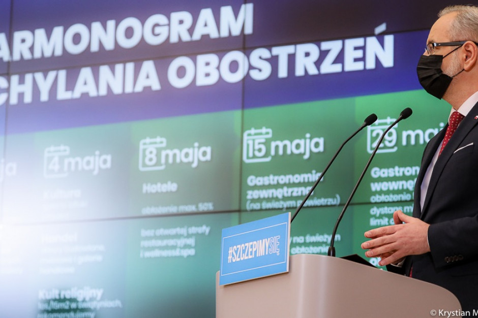 Niedzielski: - Luzowanie obostrzeń bez regionalizacji. Fot. Kancelaria Premiera/Twitter Minister Adam Niedzielski: luzowanie obostrzeń bez regionalizacji!