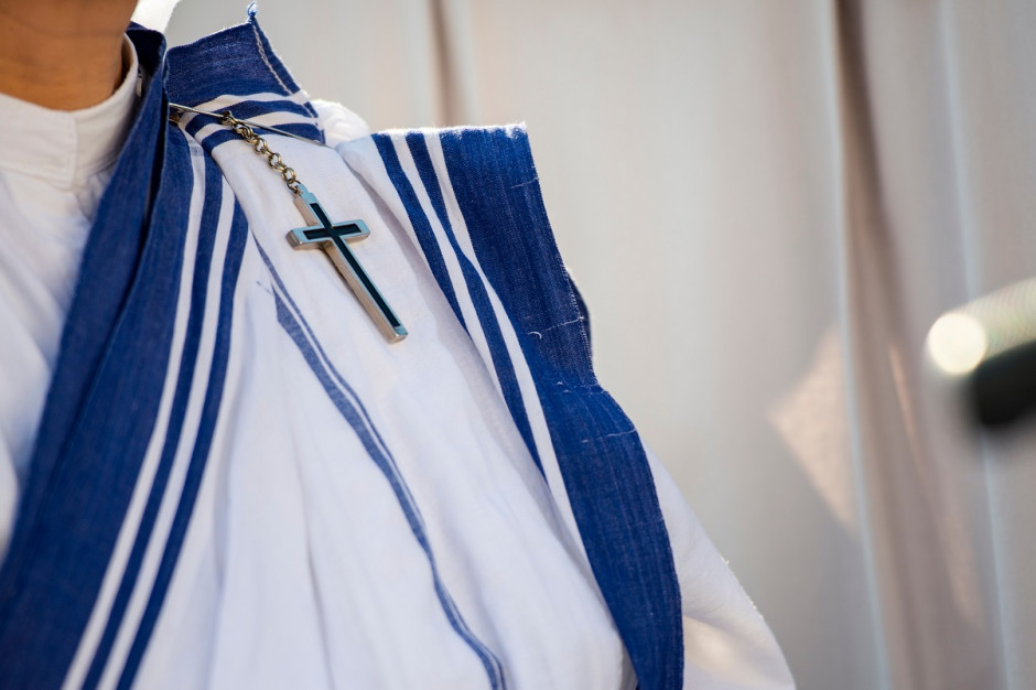 Zmarła należała do zgromadzenia Misjonarek Miłości Matki Teresy z Kalkuty. Fot. Shutterstock Nie żyje zakonnica zakażona koronawirusem. Badanie indyjskiej mutacji trwa