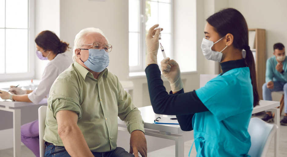 Dotychczas szpitalne zespoły szczepiące USK podały ok. 60 tysięcy dawek szczepionek przeciwko Covid-19. Fot. Shutterstock Szczepienia w szpitalu w Opolu: dodatkowa infolinia, dedykowany gabinet, Pfizer