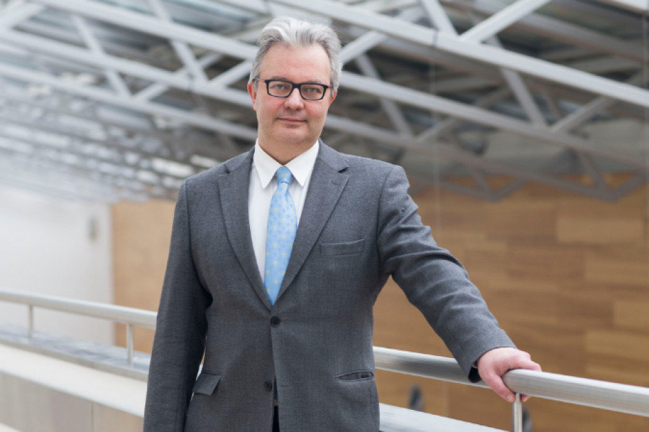 Dr hab. Mariusz Siemiński jest jednym z uczestników zespołu naukowców, który bada zależności między zaburzeniami snu a infekcją SARS-CoV-2. Fot. GUMed Są dowody, że istnieje związek między zaburzeniami snu a Covid-19