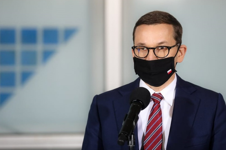 - Jestem przekonany, że już w ciągu najbliższego roku Polacy dostrzegą różnicę, dostrzegą zmianę na lepsze - zapowiedział premier. Fot. Kancelaria Premiera/Twitter Premier Morawiecki zapowiada ''sanację służby zdrowia''