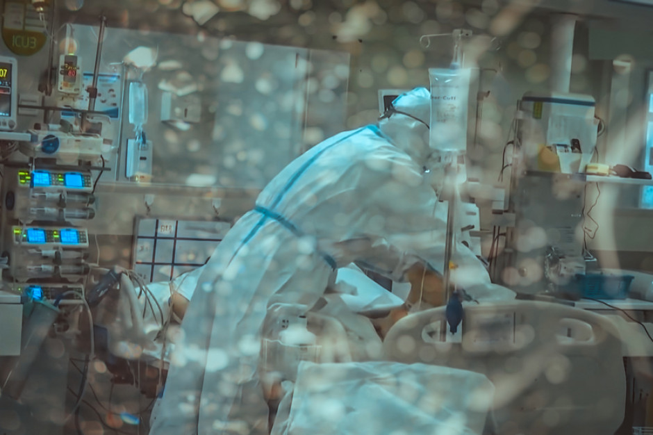 Szpital zatrudniał ponad 300 osób, w tym 60 lekarzy różnych specjalizacji. Fot. Shutterstock Szpital tymczasowy w Kielcach zawiesza działalność
