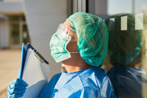 Pielęgniarki z krakowskiego szpitala skarżą pracodawcę za "obcinanie" dodatków covidowych