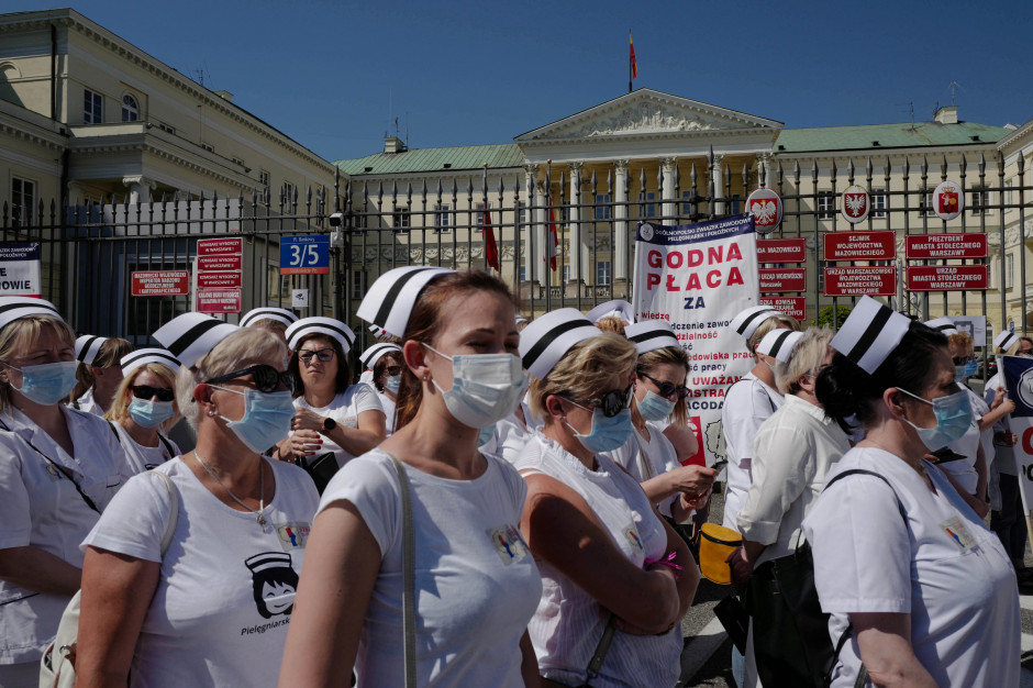 Pielęgniarki podsumowały strajk ostrzegawczy. Fot. PAP/Mateusz Marek Pielęgniarki podsumowały strajk ostrzegawczy. Są gotowe na kolejne protesty. W czwartek Senat