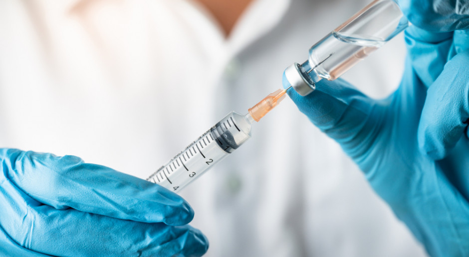 Ekspert: nowe warianty koronawirusa powinny mobilizować do szczepień