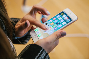Amerykański gigant informuje, że jego urządzenia mogą być zagrożeniem dla rozruszników serca. Na liście m.in. iPady, iPhony, Apple Watch i AirPods