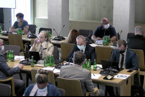 Sejmowa Komisja Zdrowia o zarobkach ratowników medycznych - oglądaj retransmisję
