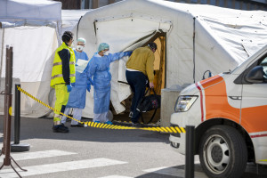Kolejne pielęgniarki zawiadomiły prokuraturę. Domagają się dodatków covidowych