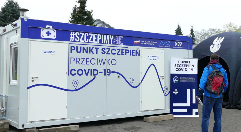 NFZ wycenił objazdowe punkty szczepień na ponad 100 zł. Jest zarządzenie prezesa