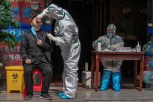 Wuhan. 12 mln mieszkańców przejdzie test na obecność wariantu Delta