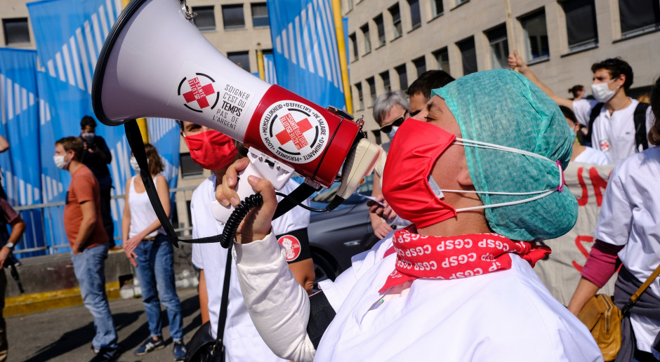 Forum Związków Zawodowych zawiesza udział w pracach zespołu przy ministrze zdrowia. Zdjęcie ilustracyjne / Fot. Shutterstock Największa centrala związkowa mówi dość. "Nie będziemy klakierami Nowego Ładu"