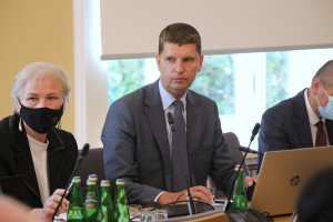 We wrześniu uczniowie wrócą do szkół. Szczepienia dla nauczycieli nie będą obowiązkowe