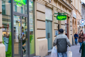 Lekarze rodzinni zapewniają, że telemedyczne vouchery w Żabce nie są dla nich konkurencją