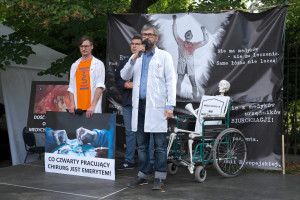 Co czwarty chirurg w Polsce to emeryt. "To największy kryzys kadrowy w historii"